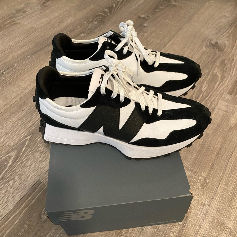 New Balance 327